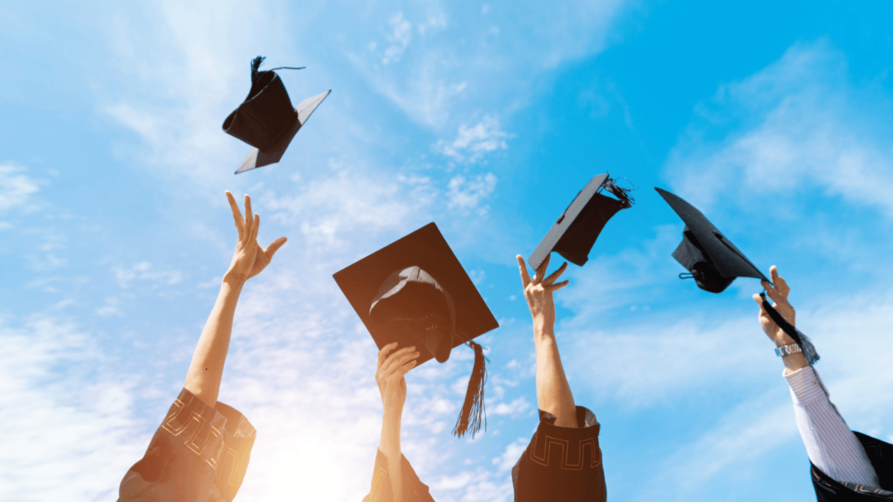 Financial Checklist for Muslim College Graduates: What to Do With Your First Job and Paycheck (U.S. 2026)