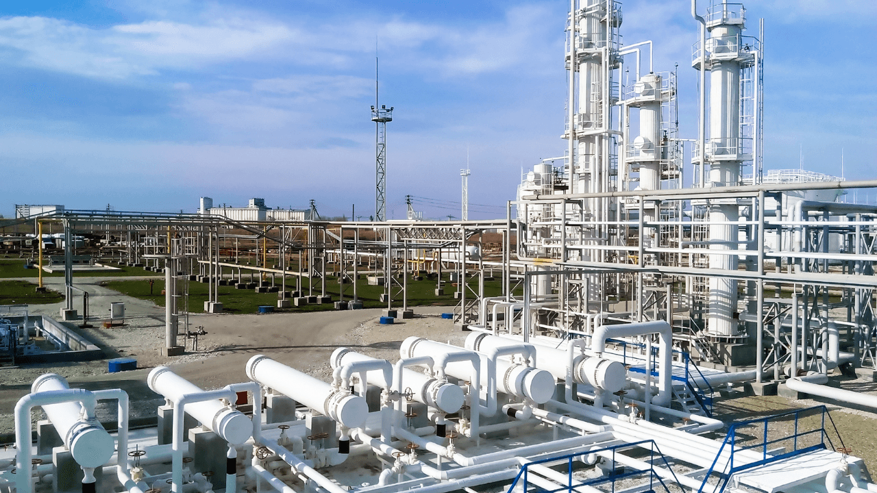 How Events Like the Iran Conflict Affect Oil, Markets, and Your Money (2026 Guide)