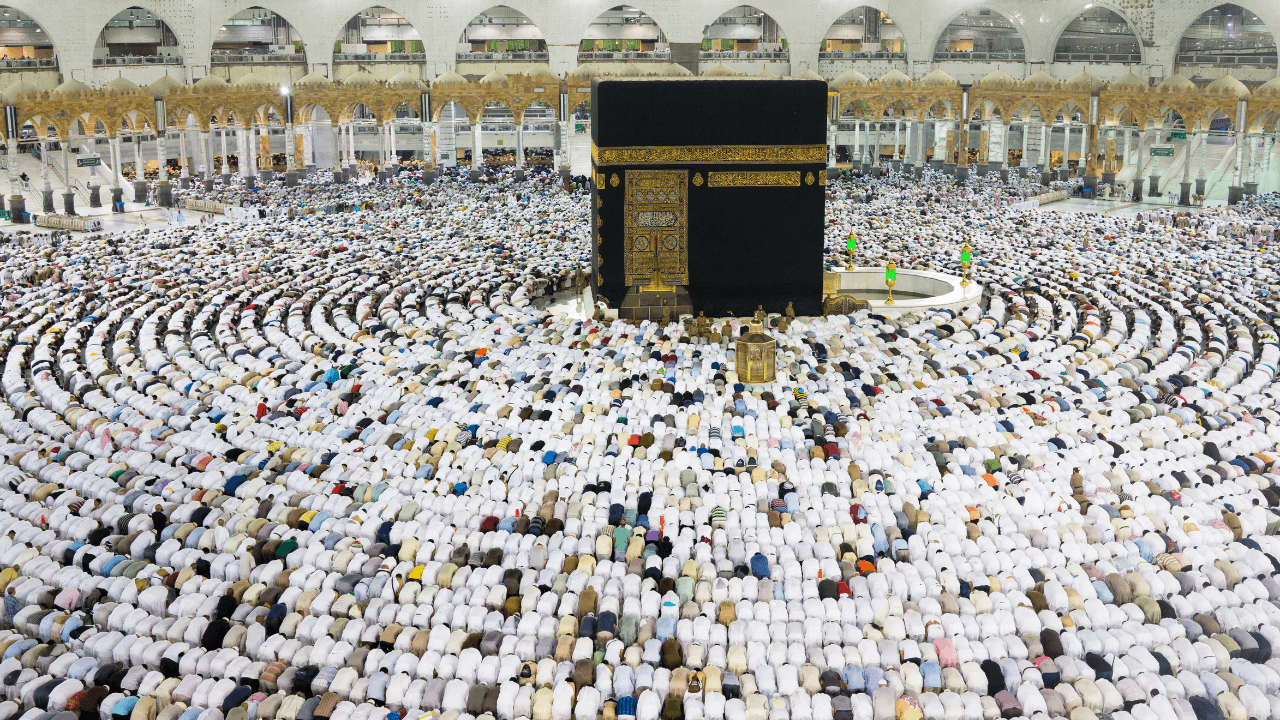 Zakat and Hajj (2026): What Muslims Need to Know About Both Obligations
